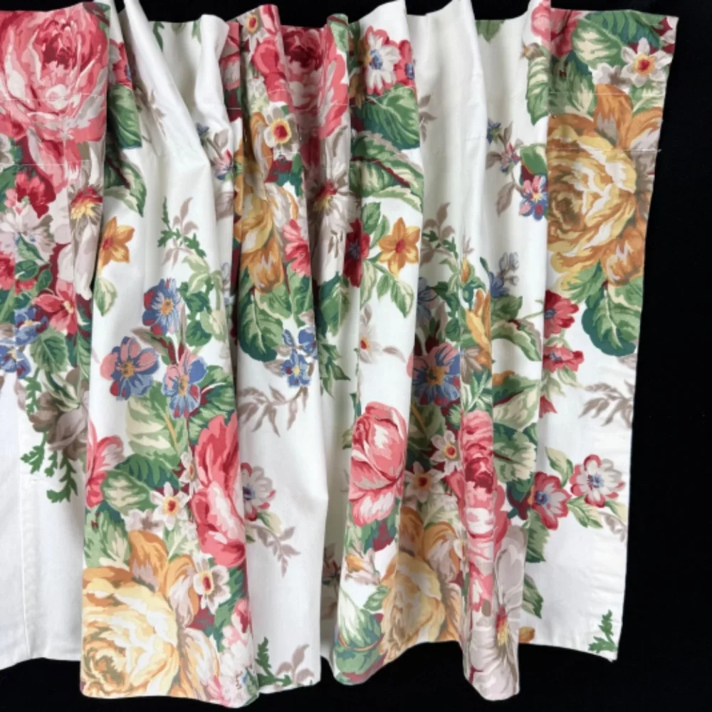 Vintage Cabbage Roses Cotton Chintz Valance Floral Decorator 2.8 yds X 20 in - Picture 3 of 13